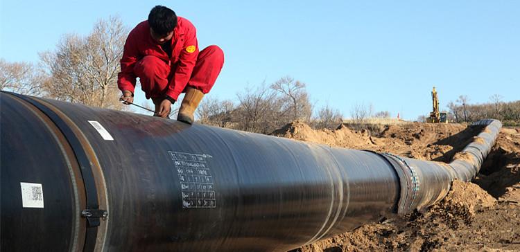 oil and gas pipeline.jpg